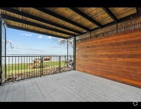 Building Photo - 3926 Mediterranean St
