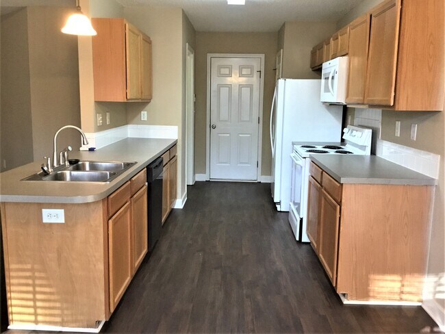 Building Photo - 125 Fiddlers Run
