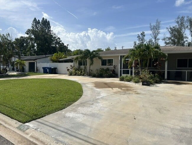 Building Photo - 500 55th Ave N