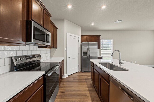 Foto del edificio - Modern Comfort Meets Style in Hartrick Ranch