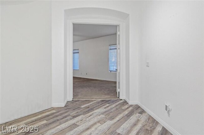 Building Photo - 4630 Laguna Vista St