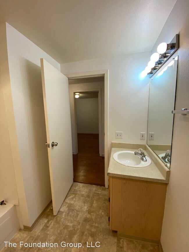 Foto del edificio - 9400 Roosevelt Way NE