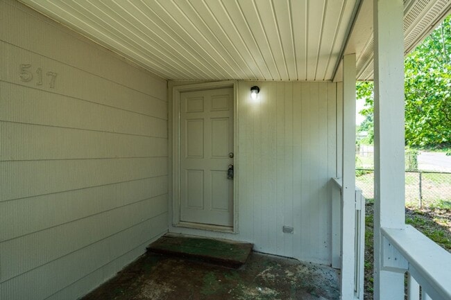 Foto del edificio - Beautifully Renovated Docena Home – Pet Fr...