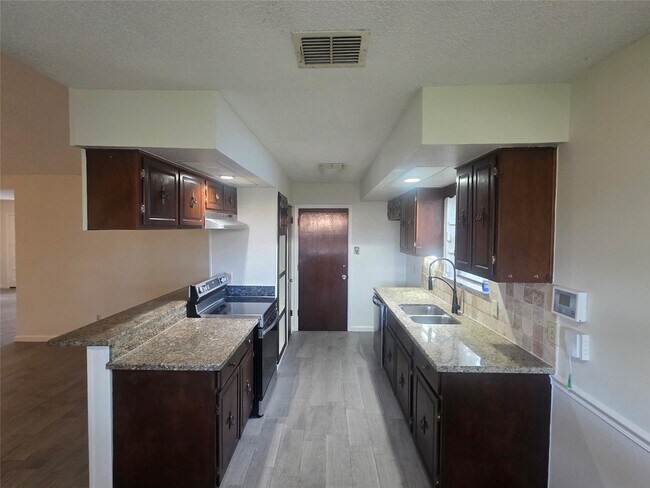 Foto del edificio - 11119 Sageburrow Dr