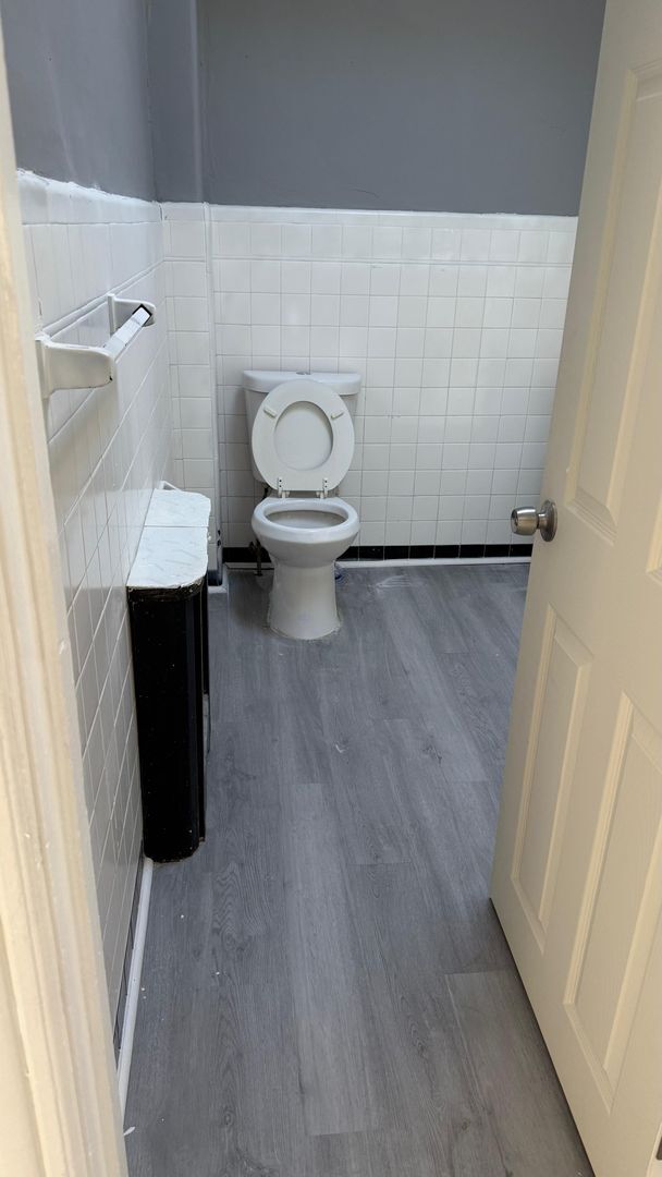 Building Photo - 5328 Hadfield St