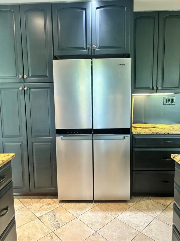 Building Photo - 338 Sailmaster St