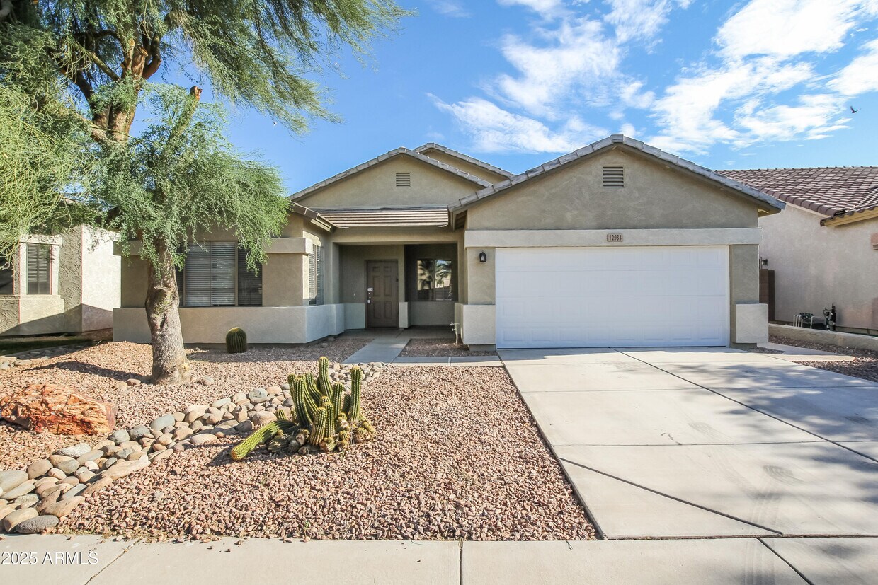 Foto principal - 12933 W Ash St