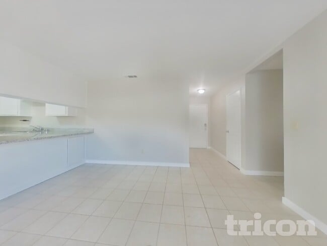 Foto del edificio - 601 Jeelu Way