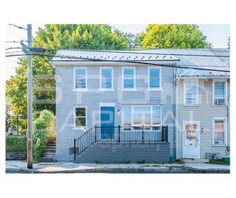 Building Photo - 218 N Pitt St