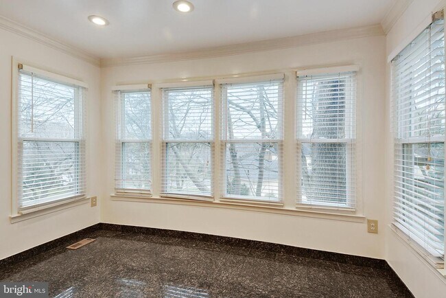 Building Photo - 7422 Royal Dominion Dr