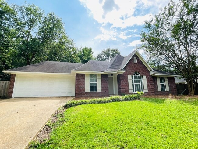 Building Photo - 2112 Harris Dr