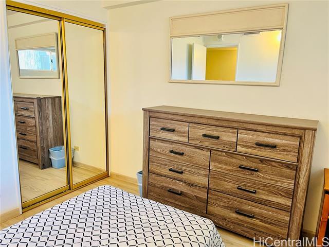 Foto del edificio - 2440 Kuhio Ave.