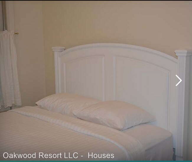 Foto del edificio - 5 br, 2 bath House - 1163 S Oakwood Circle...