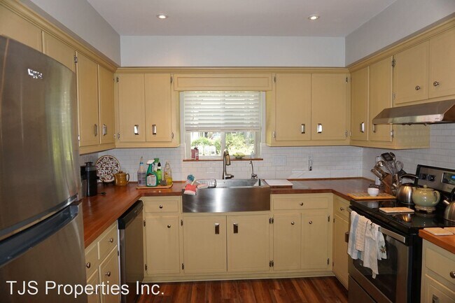 Foto del edificio - 3 br, 2 bath House - 100 Quarterdeck