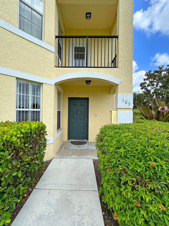Building Photo - 124 SW Peacock Blvd