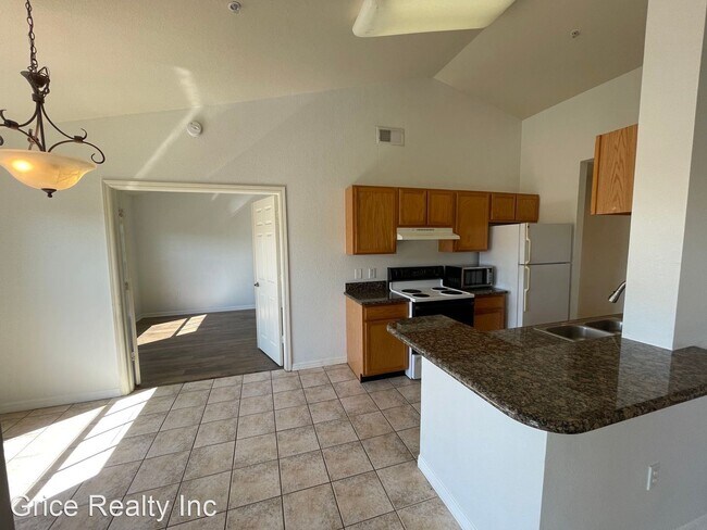 Building Photo - 2 br, 1 bath House - 7960 Preserve Cir.  #633