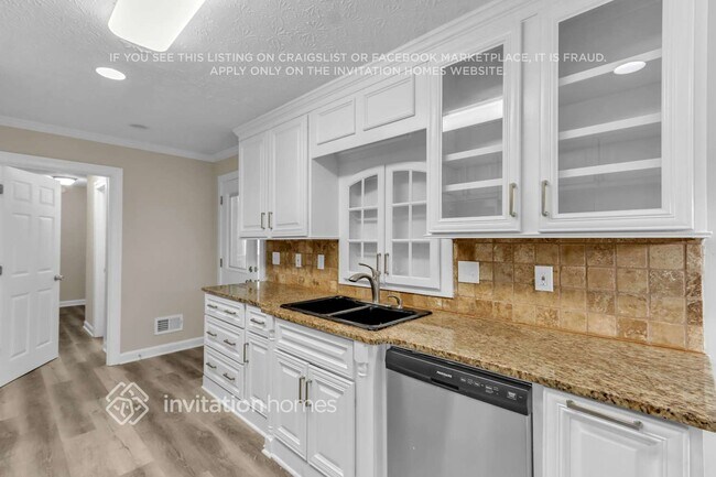 Foto del edificio - 6412 Phillips Pl