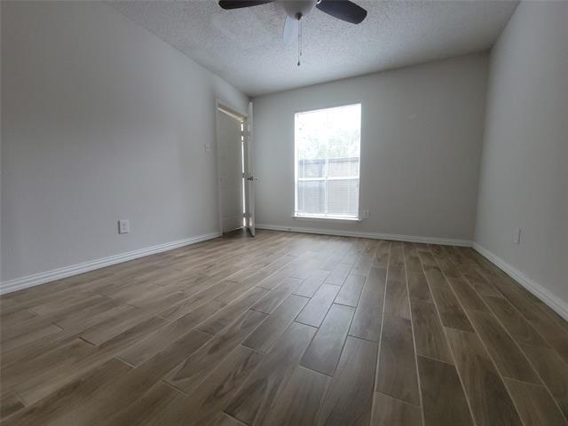 Foto del edificio - 4651 Country Creek Dr