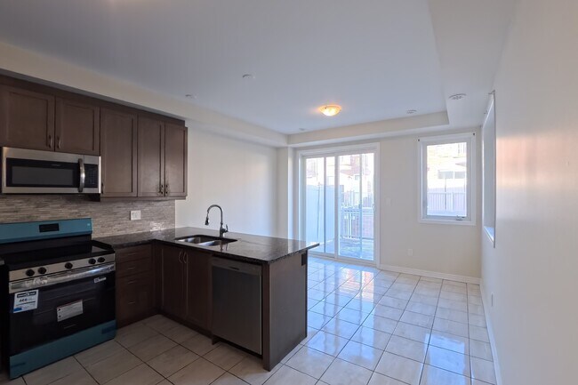 Photo du bâtiment - 72 Jolly Way