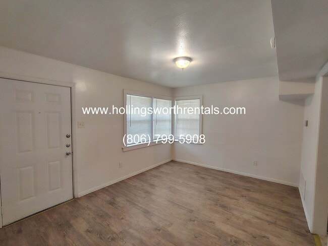 Building Photo - 2 Bedroom 1 bath House