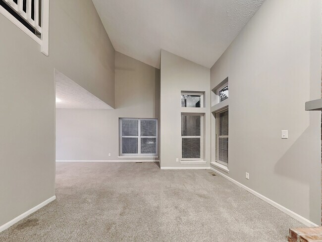 Foto del edificio - 6882 Grampian Way