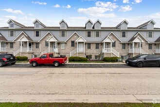 Building Photo - 412 N Grainger Ln