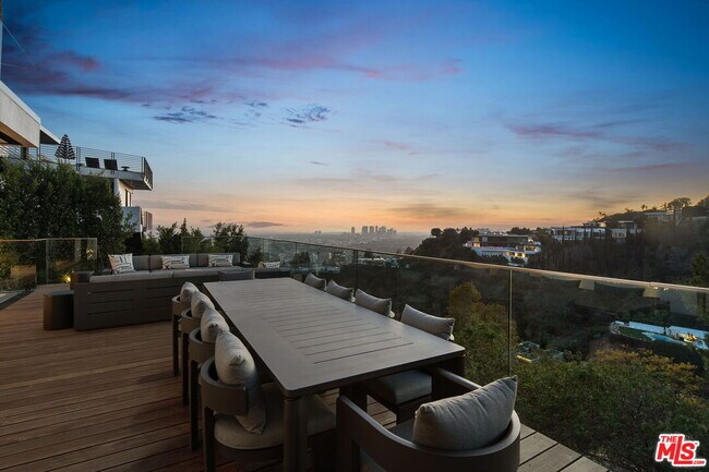 Foto del edificio - 1505 Viewsite Terrace