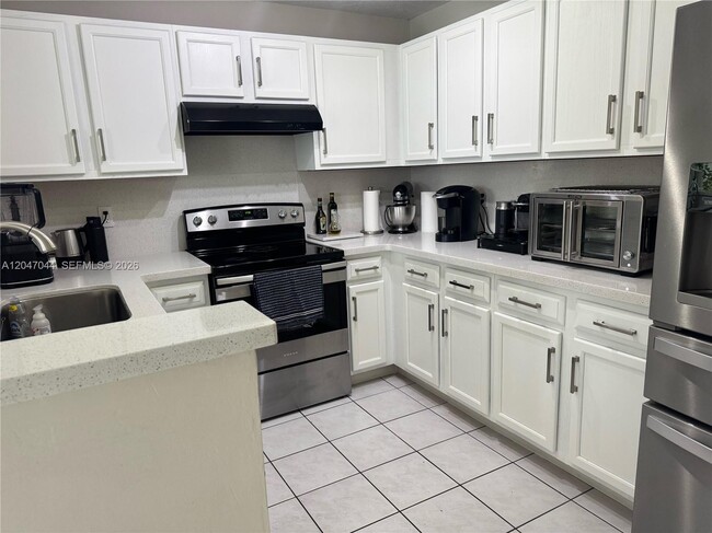 Building Photo - 8291 SW 44th Pl