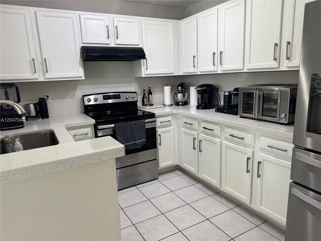 Foto del edificio - 8291 SW 44th Pl