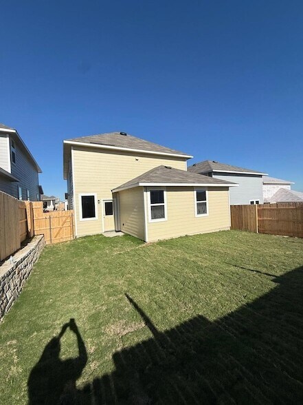 Foto del edificio - 2709 Towy Rd