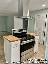 remodeled kitchen - Stacey Bear Apartments