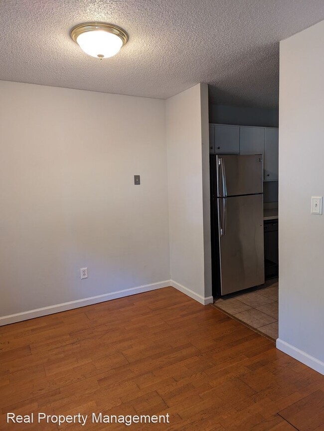 Building Photo - 2 br, 1.5 bath House - 103 Niles Hill Rd