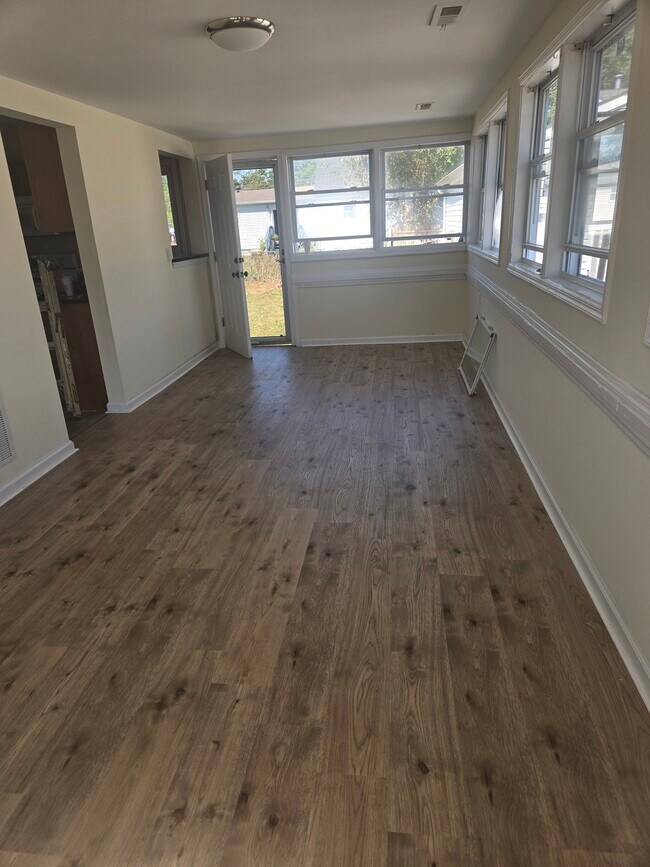 Foto del edificio - 198 Walnut Creek Ln