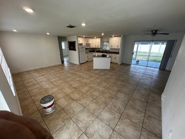 Foto del edificio - 1413 SE 34th St