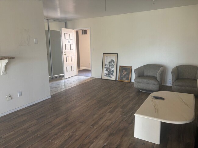 Foto del edificio - North PB 2 Bedroom 2 Bath Condo in Del Rey...