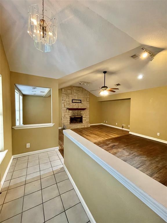 Building Photo - 731 Kyle