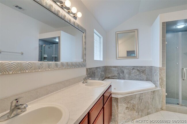 Building Photo - 8641 Milford Ct