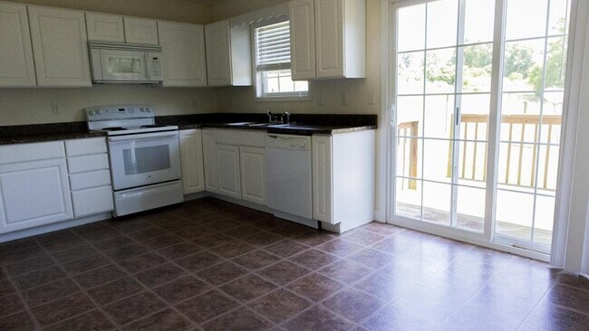 Foto del edificio - 425 Mill Rd