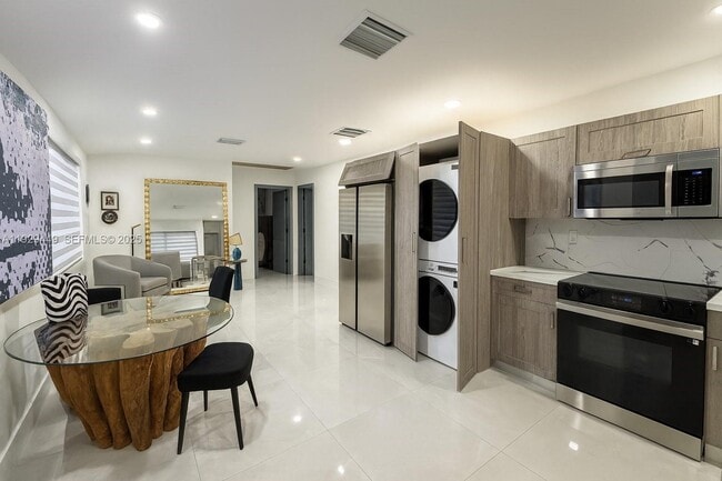 Foto del edificio - 926 NW 59th St