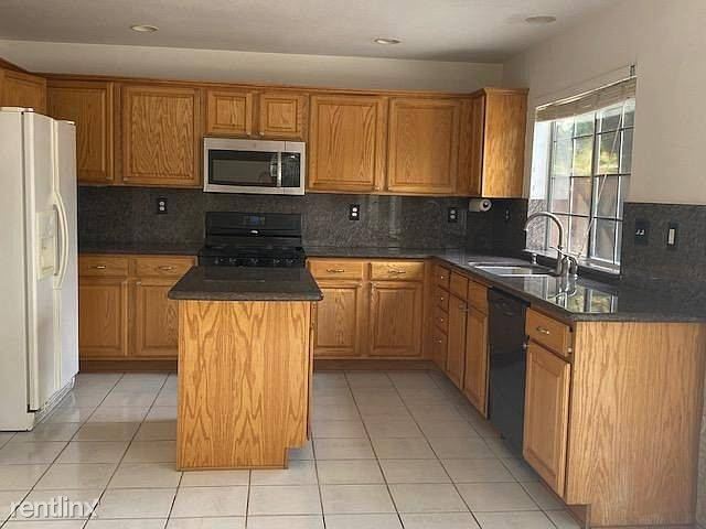 Foto del edificio - 38762 Litchfield Cir