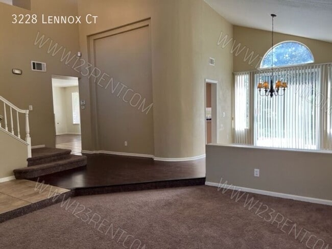 Building Photo - 3228 Lennox Ct