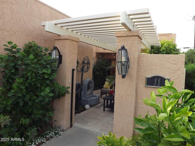 Foto del edificio - 5100 N MILLER Rd