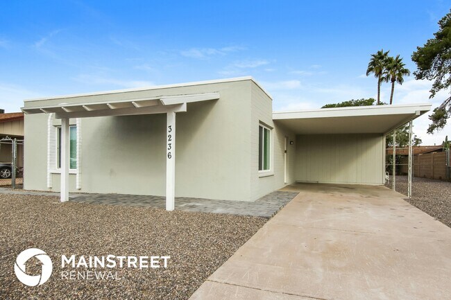 Foto del edificio - 3236 W Desert Cove Ave