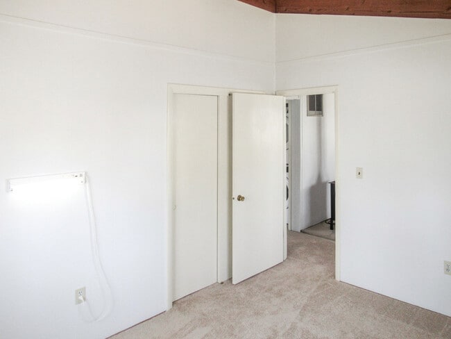 Building Photo - Pet Friendly Home in Chesapeake Ranch Estates