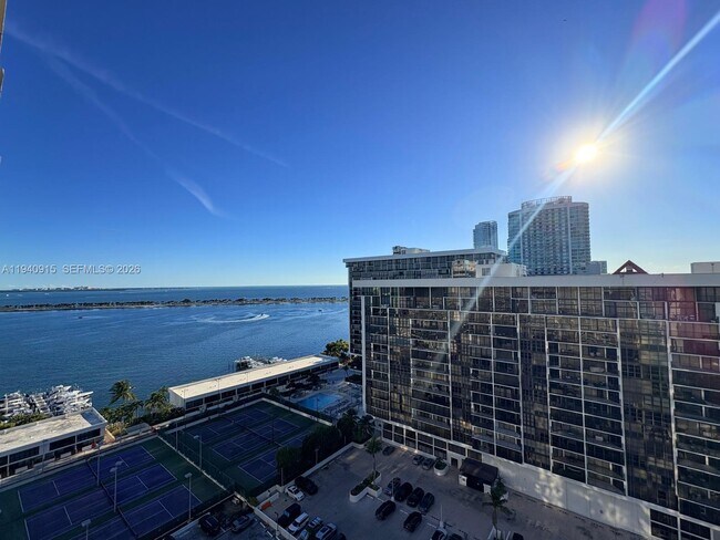 Building Photo - 1901 Brickell Ave