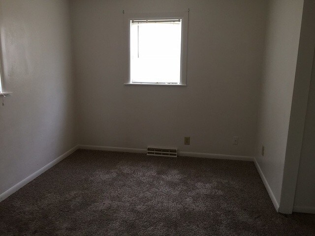 Building Photo - 226 Stiles St