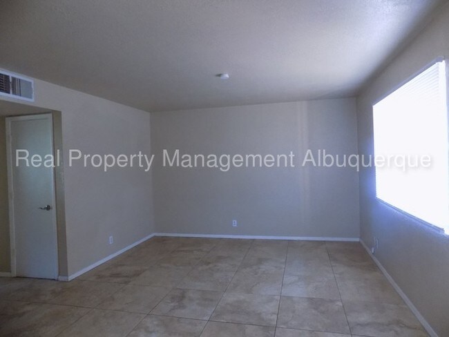 Foto del edificio - 13209 Mountain Rd NE