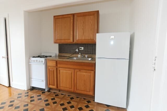 Building Photo - 4604 N Beacon St