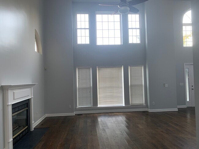 Building Photo - 4800 Mara Vista Dr