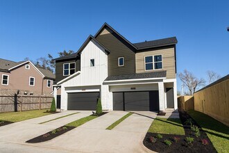 Building Photo - 5922 Cebra St